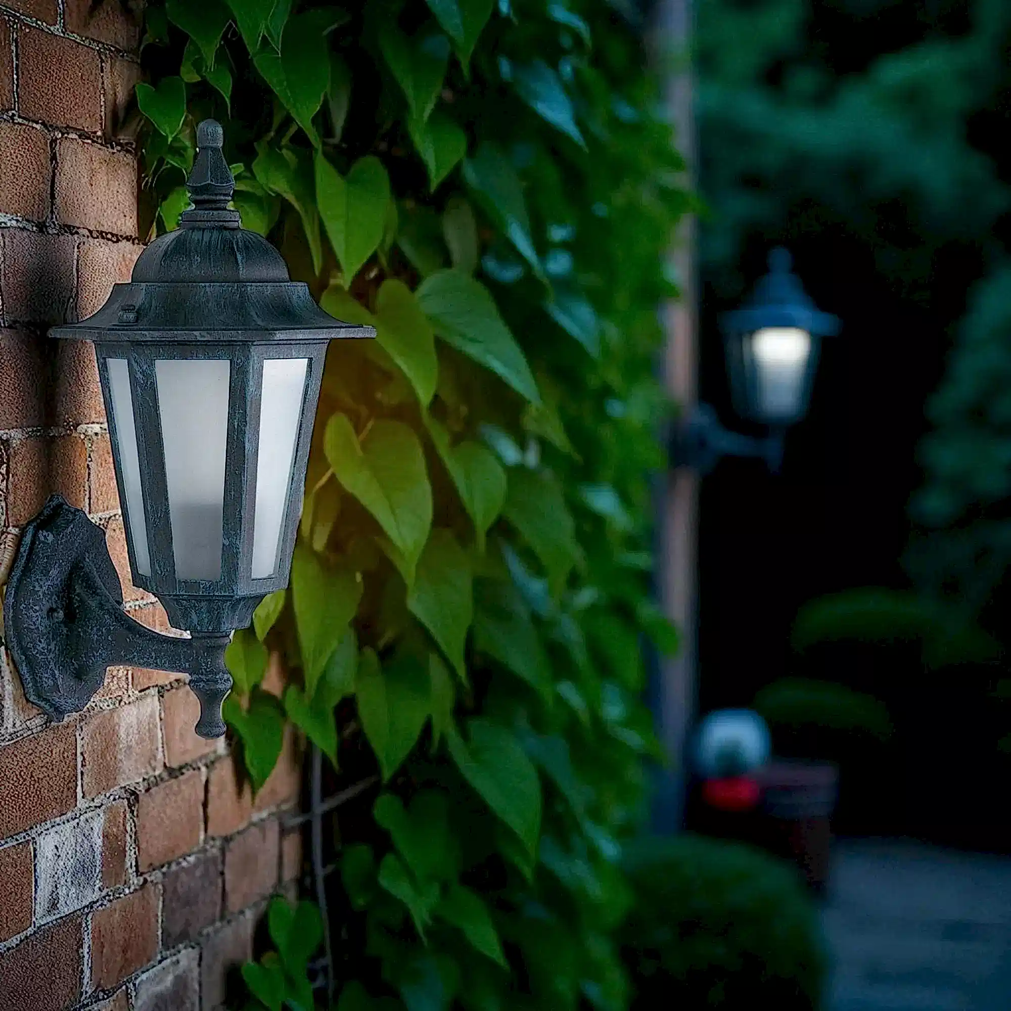 Dekoratif Bahçe Aydınlatması | Alüminyum Döküm Duvar Feneri